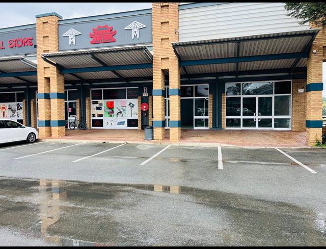 300M² RETAIL TO LET IN FOURWAYS
